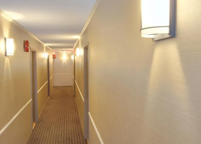 Robson Suites